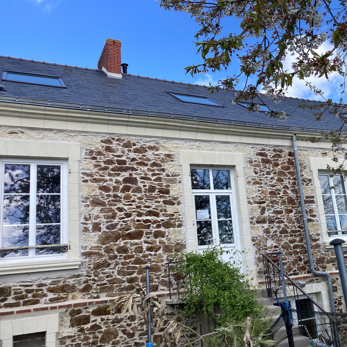 Après ravalement à Coueron